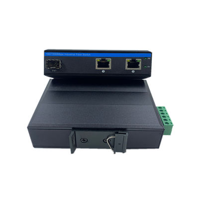 2 port RJ45 Przemysłowy przełącznik Ethernet Poe, niezarządzany przełącznik światłowodowy IP4040